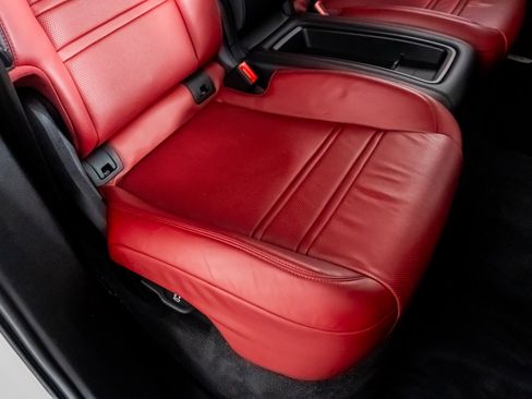 Used 2022 Porsche Cayenne Turbo image 32