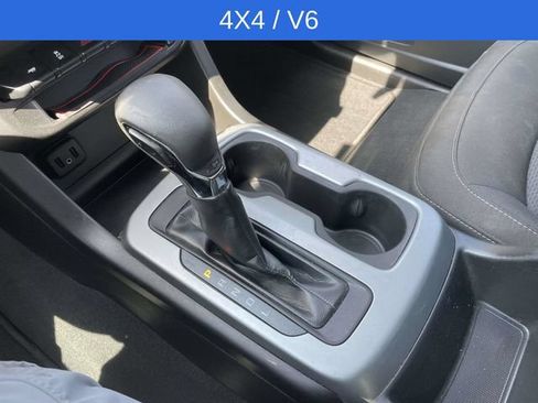 Used 2022 Chevrolet Colorado LT w/ Safety Package AWD/4WD image 33