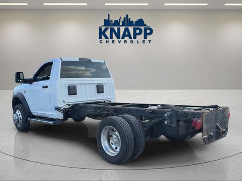 Used 2024 RAM 5500 Tradesman w/ Chrome Appearance Group RWD image 3