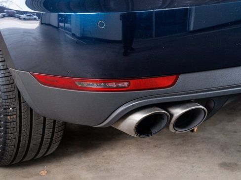 Used 2021 Porsche Macan S image 24