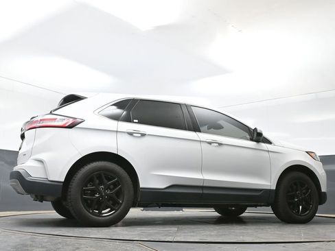 Used 2023 Ford Edge SEL AWD/4WD image 46