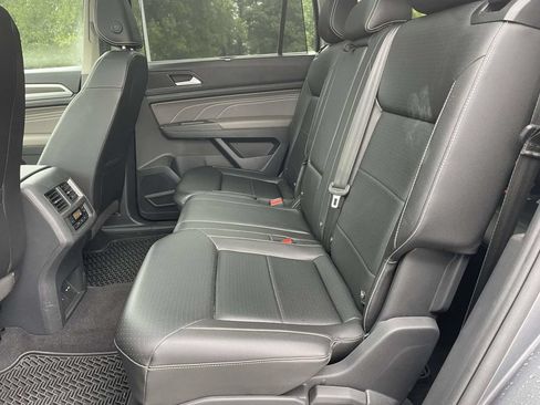 Certified 2023 Volkswagen Atlas SE w/ Panoramic Sunroof Package FWD image 12