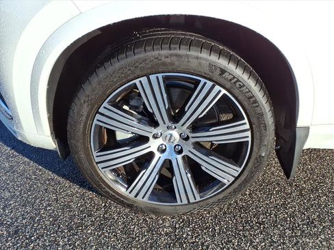 Used 2021 Volvo XC90 T8 Inscription w/ Lounge Package image 11