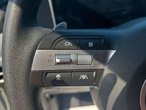 Used 2025 Hyundai Sonata SEL FWD image 17