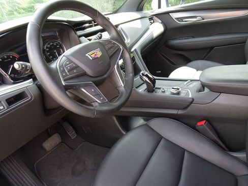 Used 2024 Cadillac XT5 Luxury AWD/4WD image 12