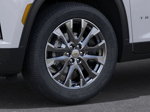 New 2026 Chevrolet Traverse LT w/ Sun and Wheel Package AWD/4WD image 9