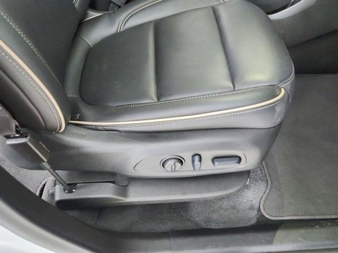 Used 2023 Chevrolet Traverse Premier w/ Redline Edition FWD image 30