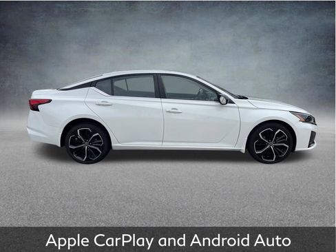 Used 2023 Nissan Altima 2.5 SR image 4