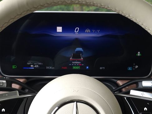 Used 2023 Mercedes-Benz EQS 450+ SUV image 36
