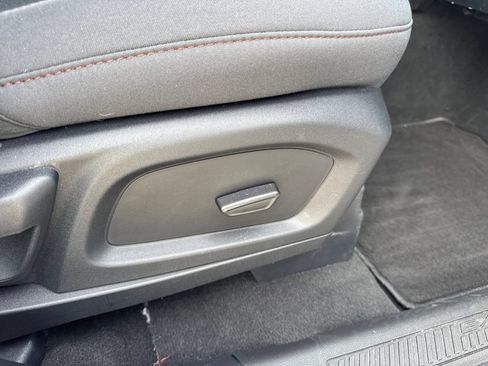 Used 2025 Ford Explorer Active RWD image 43