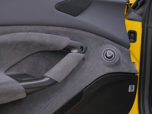 Used 2021 Ferrari F8 Tributo RWD image 51