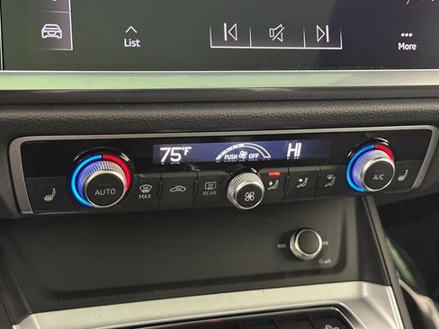 Used 2023 Audi Q3 2.0T Premium w/ 19" Wheel Package image 19