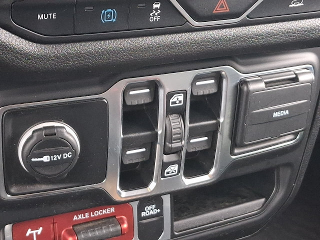 Used 2024 Jeep Wrangler Unlimited AWD/4WD image 16