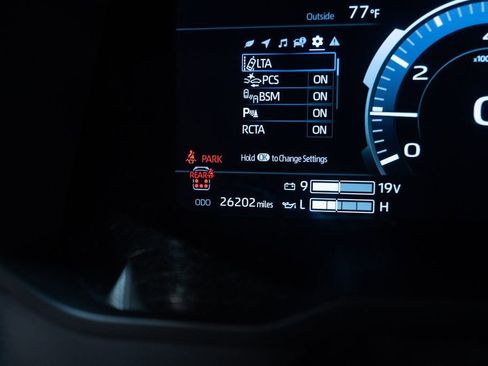 Certified 2025 Toyota Sequoia Platinum w/ TRD Off-Road Package AWD/4WD image 19
