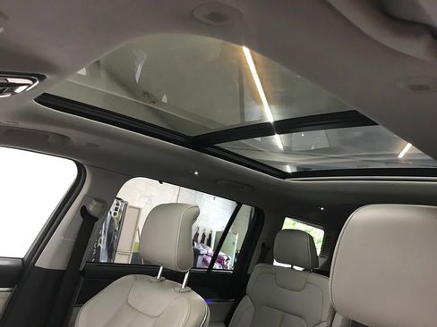 Used 2021 Jeep Grand Cherokee L Overland w/ Luxury Tech Group IV image 26