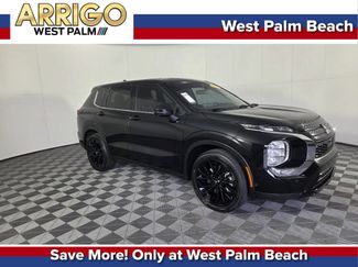 Used 2023 Mitsubishi Outlander SE FWD video 1