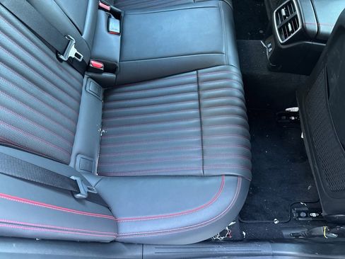 Used 2025 Genesis G70 2.5T w/ Sport Prestige Package image 15