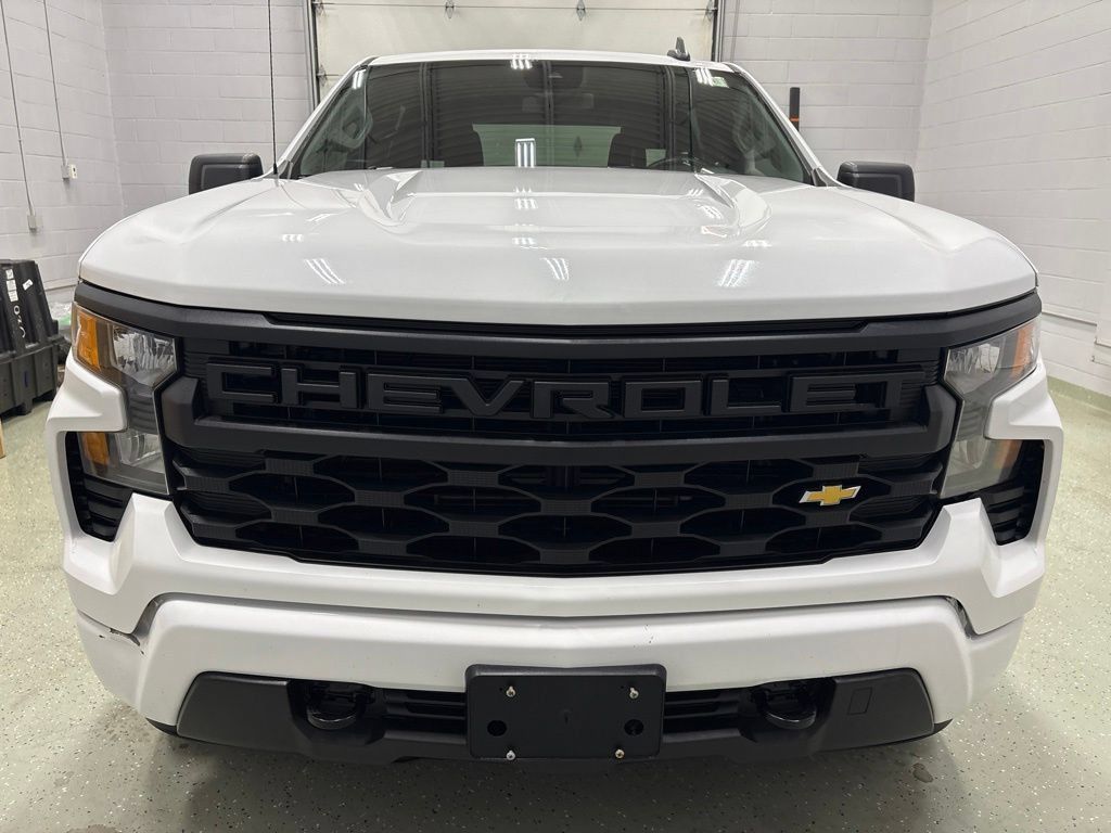 Used 2023 Chevrolet Silverado 1500 Custom AWD/4WD image 10