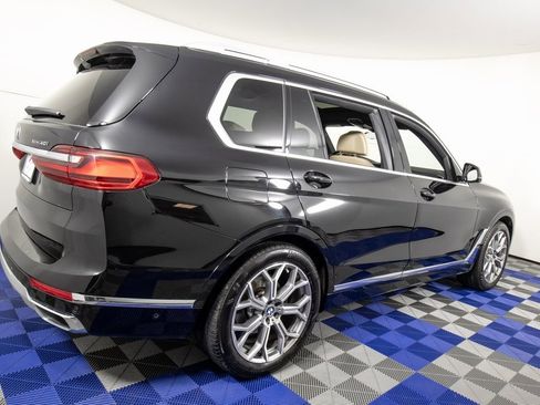 Used 2022 BMW X7 xDrive40i w/ Premium Package image 5