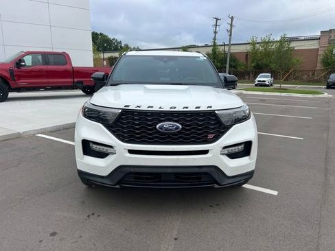 Used 2023 Ford Explorer ST w/ Equipment Group 401A AWD/4WD image 2