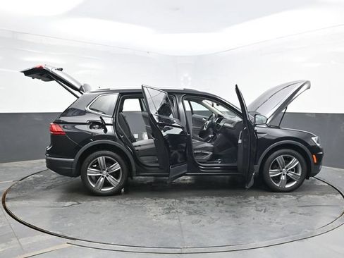 Used 2021 Volkswagen Tiguan SE AWD/4WD image 52