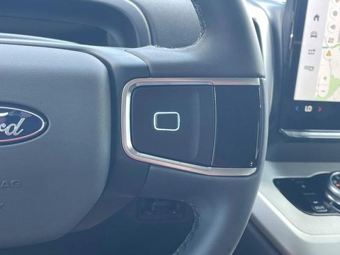 Used 2026 Ford Expedition Active image 32