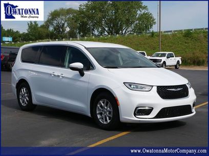 Used 2023 Chrysler Pacifica Touring-L