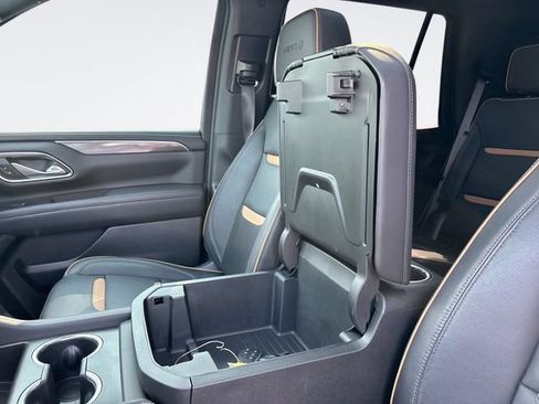 Used 2023 GMC Yukon AT4 w/ AT4 Premium Package AWD/4WD image 21
