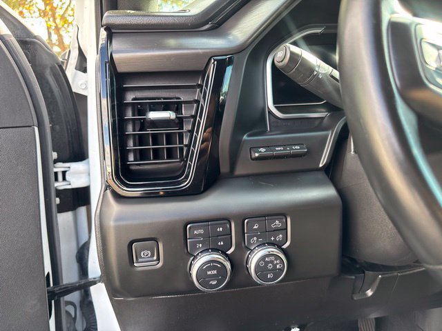 Used 2024 GMC Sierra 2500 AT4 w/ AT4 Premium Plus Package AWD/4WD image 18