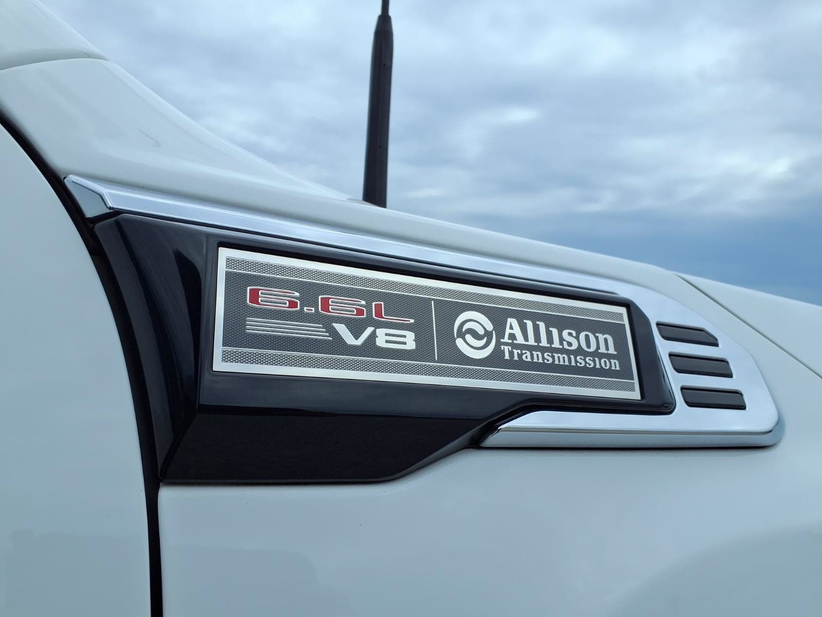 Used 2024 GMC Sierra 3500 Pro w/ Convenience Package AWD/4WD image 2
