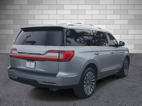 Used 2021 Lincoln Navigator Reserve image 5