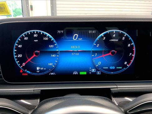 Used 2021 Mercedes-Benz GLE 450 4MATIC image 22