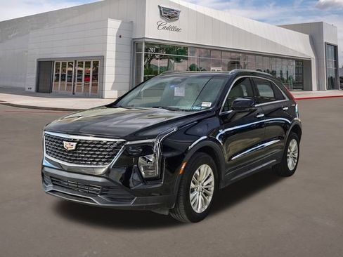 Certified 2024 Cadillac XT4 Luxury w/ Cold Weather Package image 1