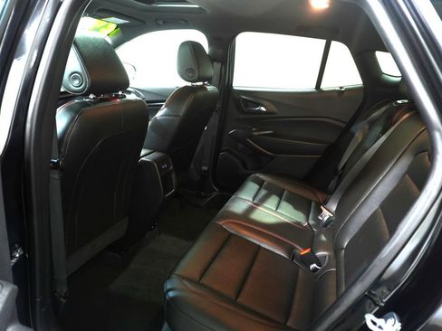 Used 2024 Chevrolet Trax RS w/ Sunroof Package image 12