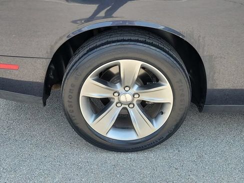 Used 2019 Dodge Challenger SXT RWD image 7