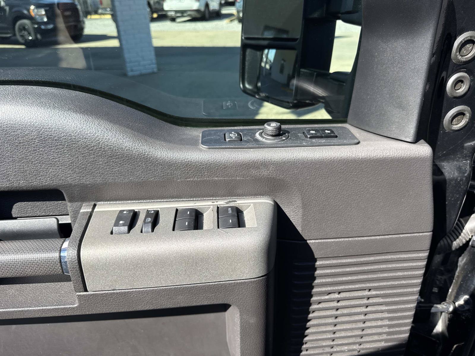 Used 2011 Ford F250 Lariat w/ Lariat Interior Pkg RWD image 19