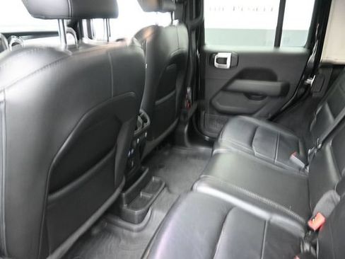 Used 2023 Jeep Wrangler Unlimited Sahara AWD/4WD image 24