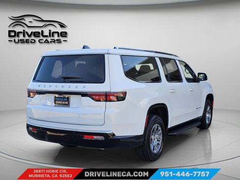 Used 2024 Jeep Wagoneer L 4WD image 2