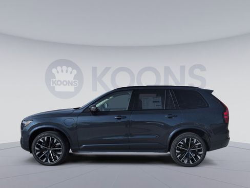 New 2026 Volvo XC90 T8 Ultra image 2