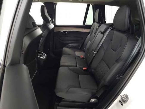 Used 2025 Volvo XC90 B6 Plus AWD/4WD image 34