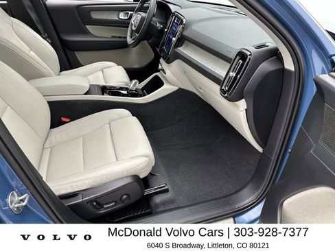 Used 2024 Volvo XC40 B5 Plus w/ Protection Package Premier AWD/4WD image 25