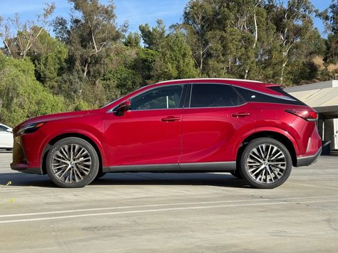 Used 2023 Lexus RX 350 Premium Plus w/ Cold Area Package image 4