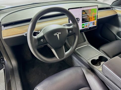 Used 2023 Tesla Model 3 Standard Range image 22