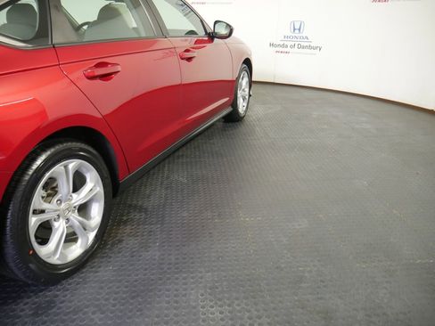 Used 2023 Honda Accord LX image 4