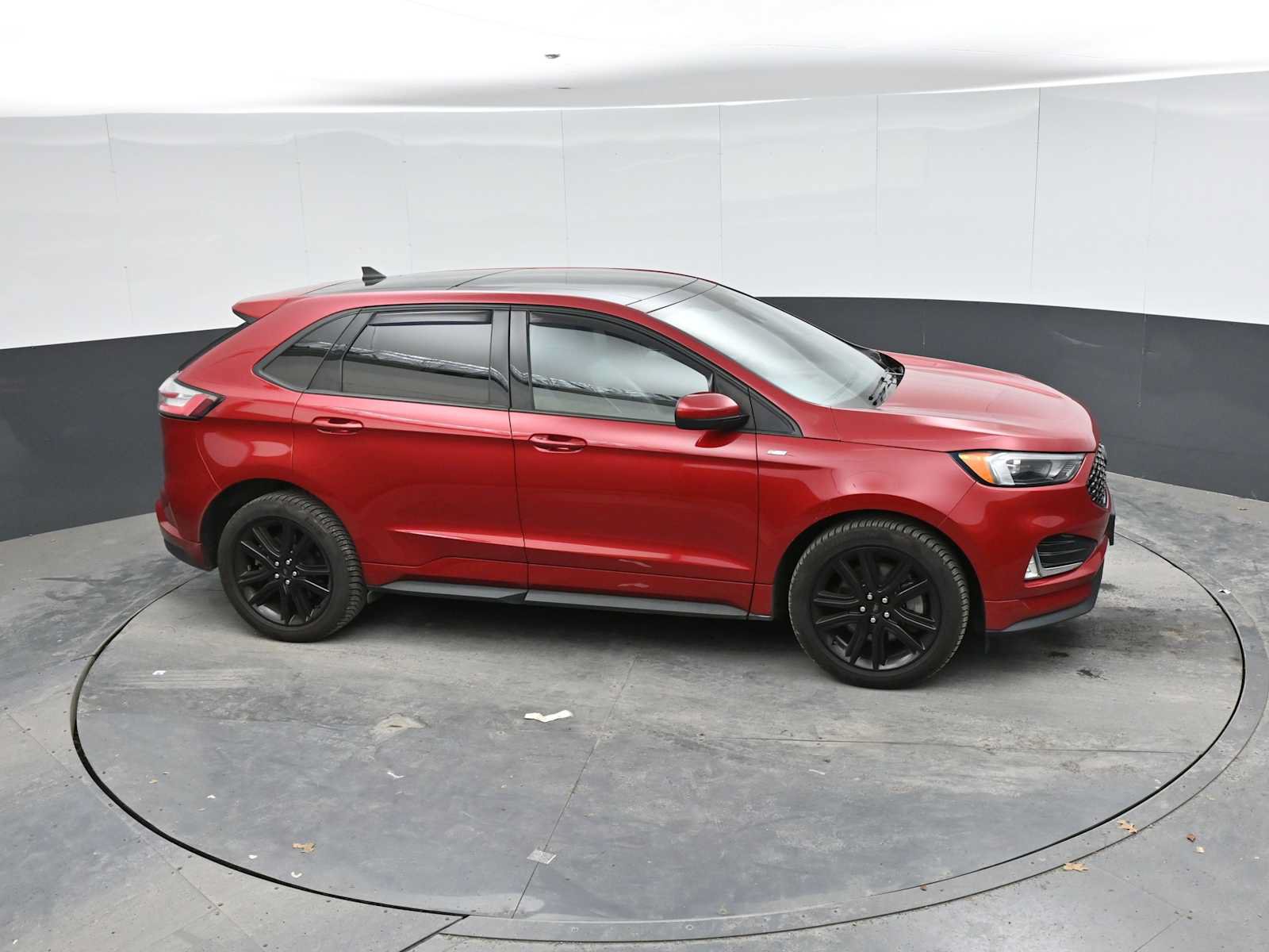 Used 2022 Ford Edge ST-Line w/ Class II Trailer Tow Package AWD/4WD image 18