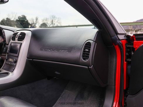 Used 2005 Chevrolet Corvette Convertible w/ Preferred Equipment Group image 31