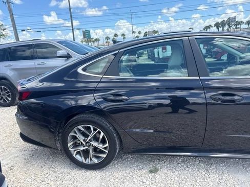 Used 2023 Hyundai Sonata SEL w/ Preferred Accessory Package FWD image 5