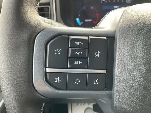 New 2026 Ford F250 Lariat w/ Chrome Package image 19