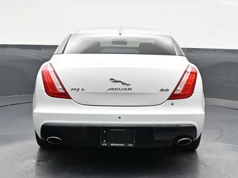 Used 2016 Jaguar XJ L Portfolio RWD image 4