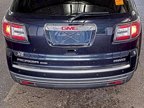 Used 2017 GMC Acadia Limited SLT AWD/4WD image 10